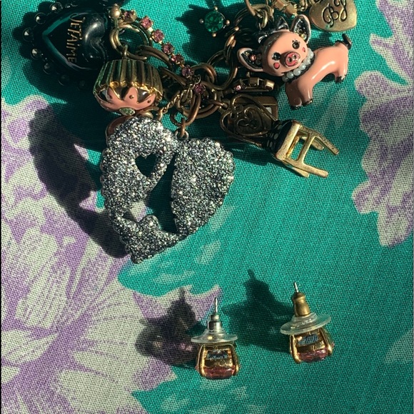 Kate spade and betsey Johnson jewelry bundle - Picture 2 of 4